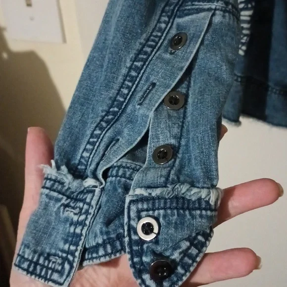 Free People We The Free Marrakesh Embroidered Denim Top Medium - Picture 7 of 12